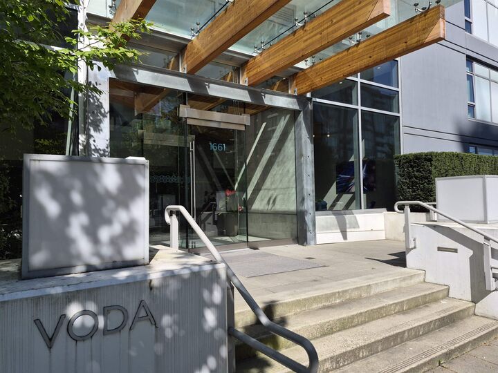 Property Photo: 1661 Quebec Street 1402 BC V6A 0H2