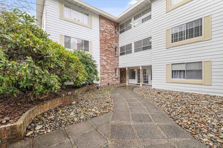 Property Photo:  15010 Roper Avenue 302  BC V4B 5A9 