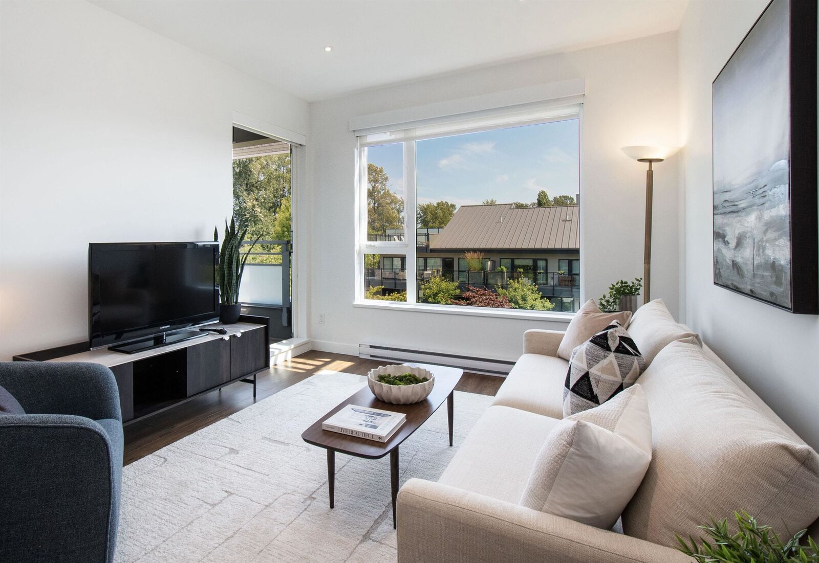 Property Photo:  1061 Marine Drive 402  BC V7P 1S6 