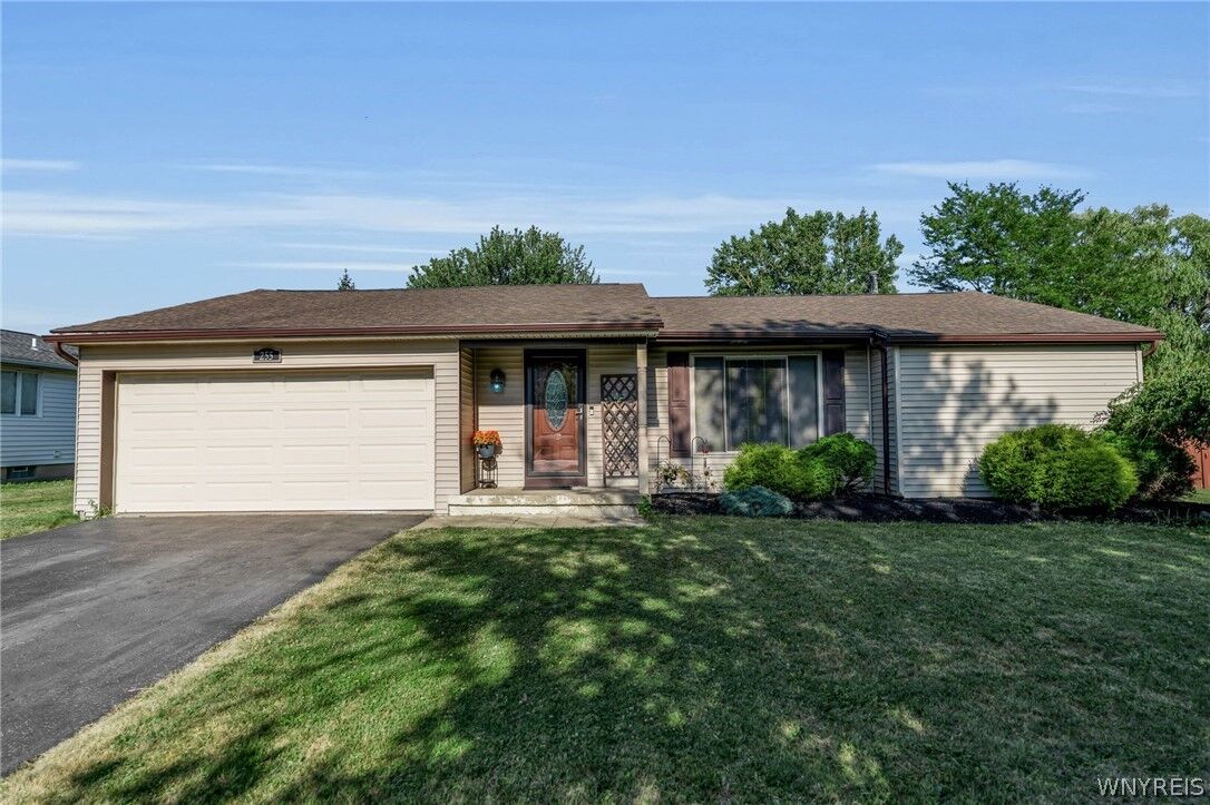 Property Photo:  255 Warner Road  NY 14086 