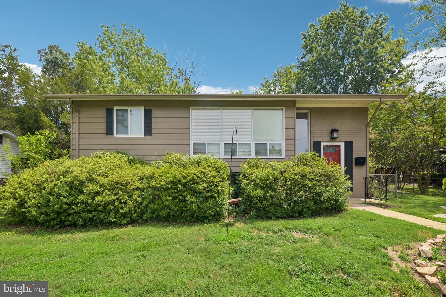 Property Photo:  4957 Regina Drive  VA 22003 