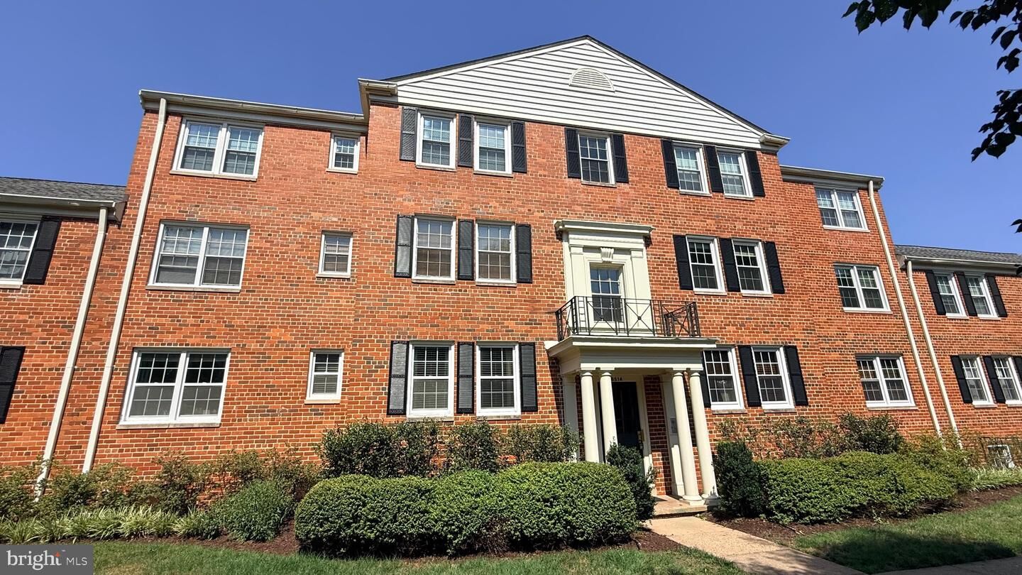 Property Photo:  6514 Potomac Avenue C1  VA 22307 