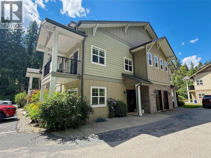 Property Photo:  2011 Perrier Road 103  BC V1L 6Y8 