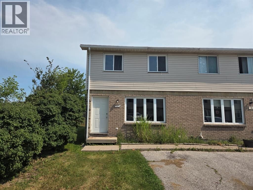 Property Photo:  348 Cameron Street 97  ON N0N 1G0 