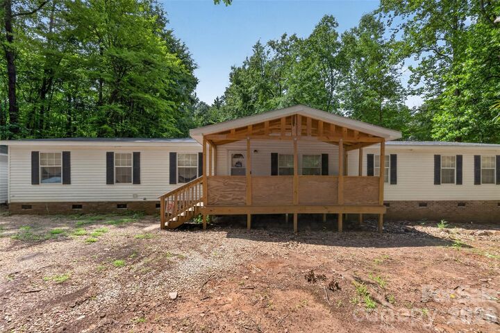 Property Photo:  4014 Eutaw Drive  NC 28173 