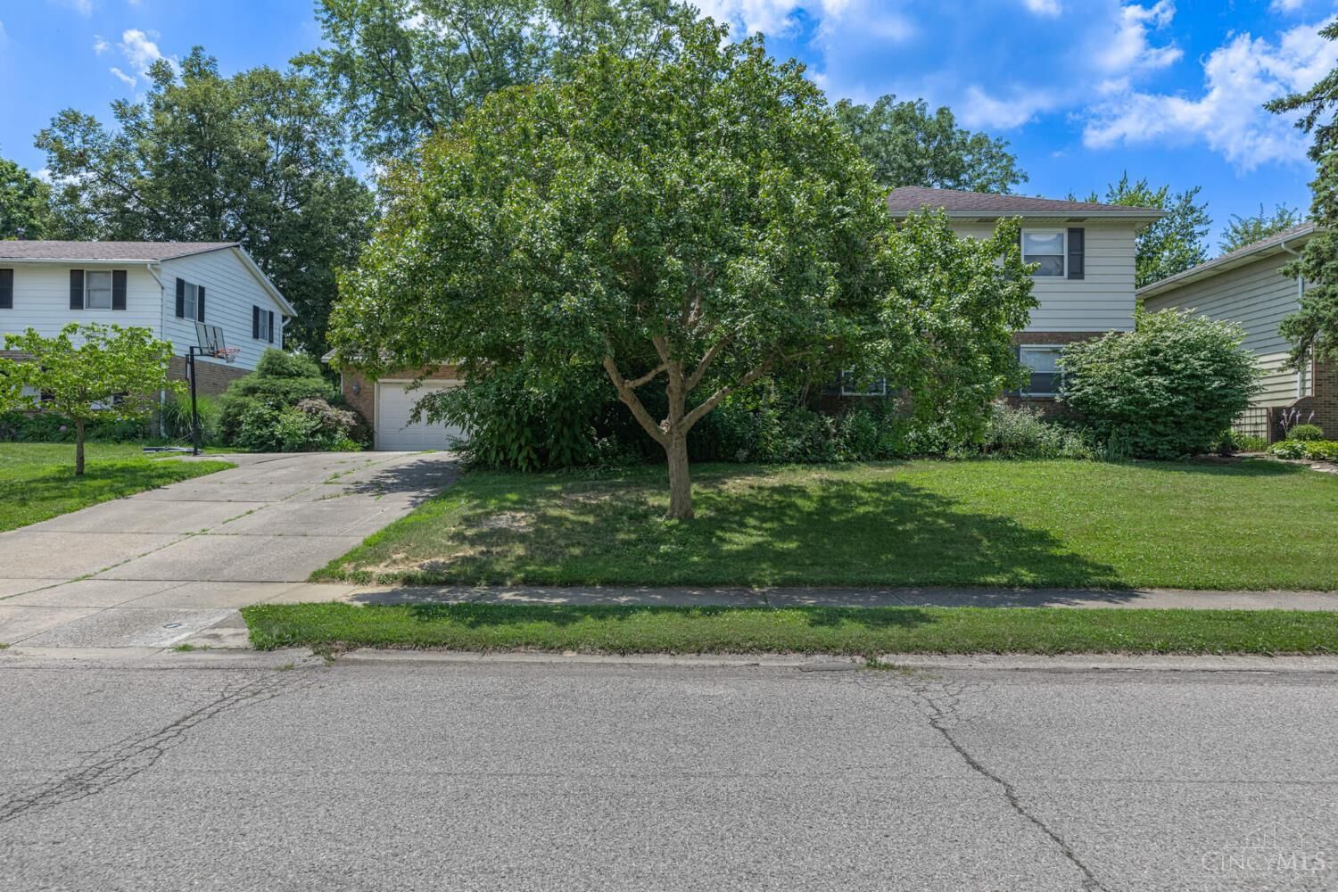 Property Photo:  851 Weybridge Drive  OH 45503 