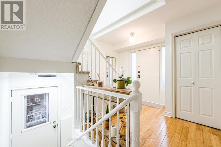 Property Photo:  45 Birchmount Road 6  ON M1N 3J5 