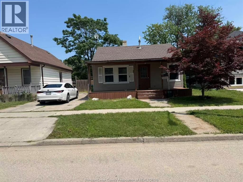 Property Photo:  768 Bridge Avenue  ON N9B 2M6 