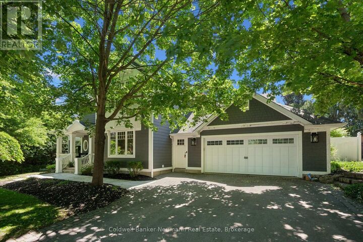 Property Photo: 35 Monticello Crescent ON N1G 2M1