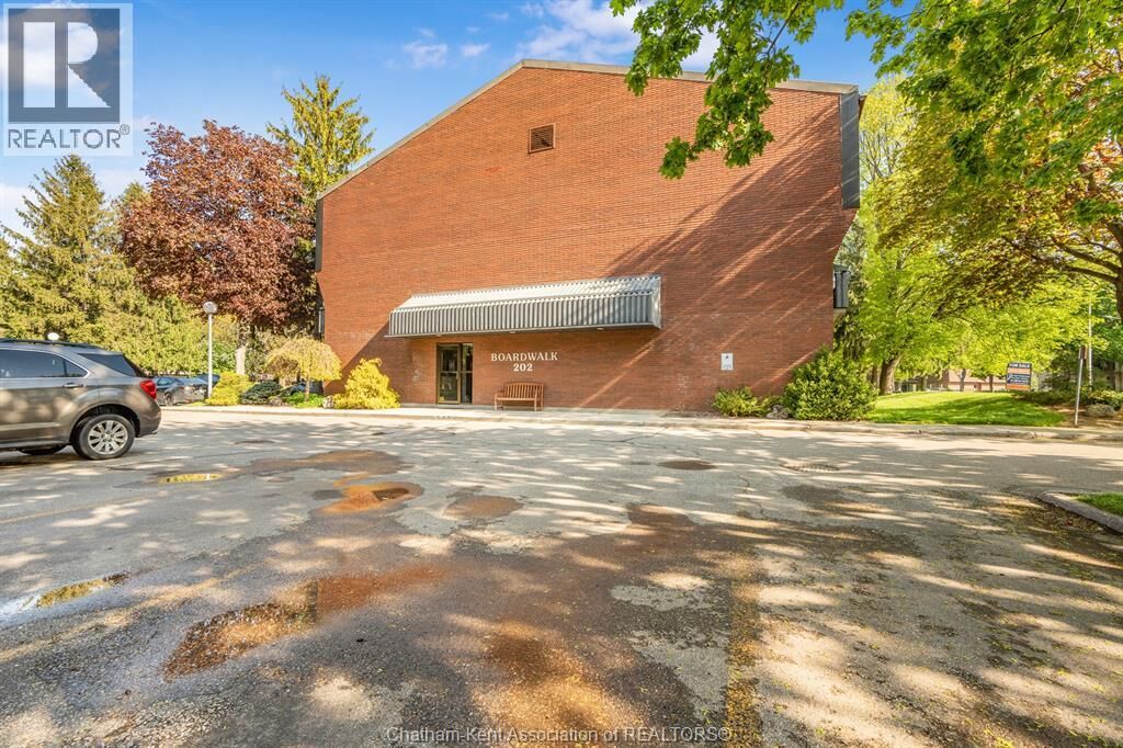 Property Photo: 202 Campus Parkway 207 ON N7L 4Y4