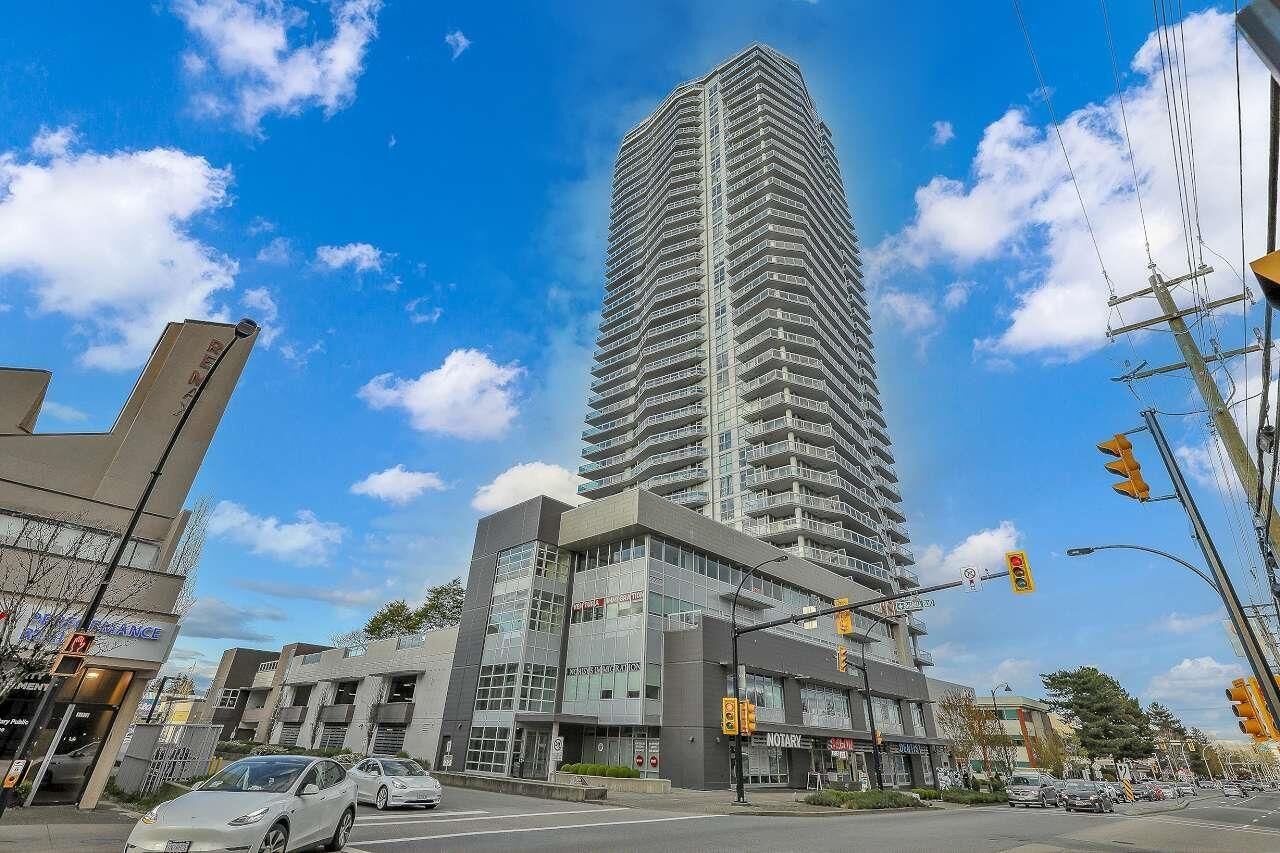 Property Photo:  11967 80 Avenue 1908  BC V4C 0E2 