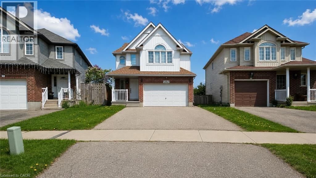 Property Photo: 10 Doll Court ON N2E 4H1