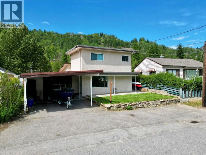 Property Photo:  258 2nd Avenue  BC V1R 4V3 