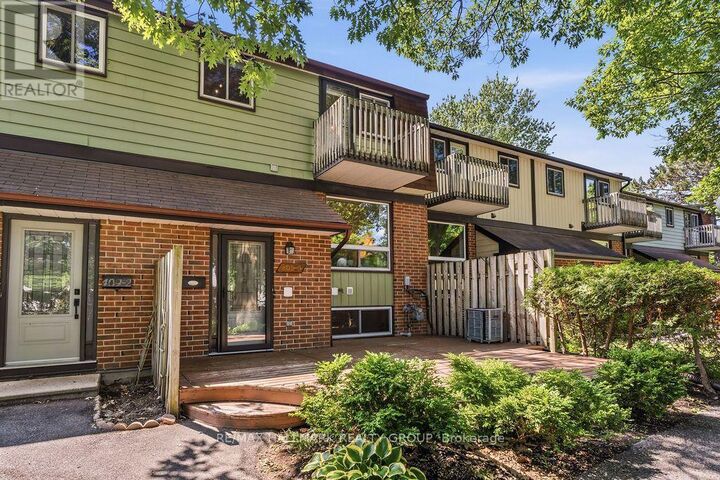 Property Photo: 409 Montfort Street 4 ON K1L 8G8