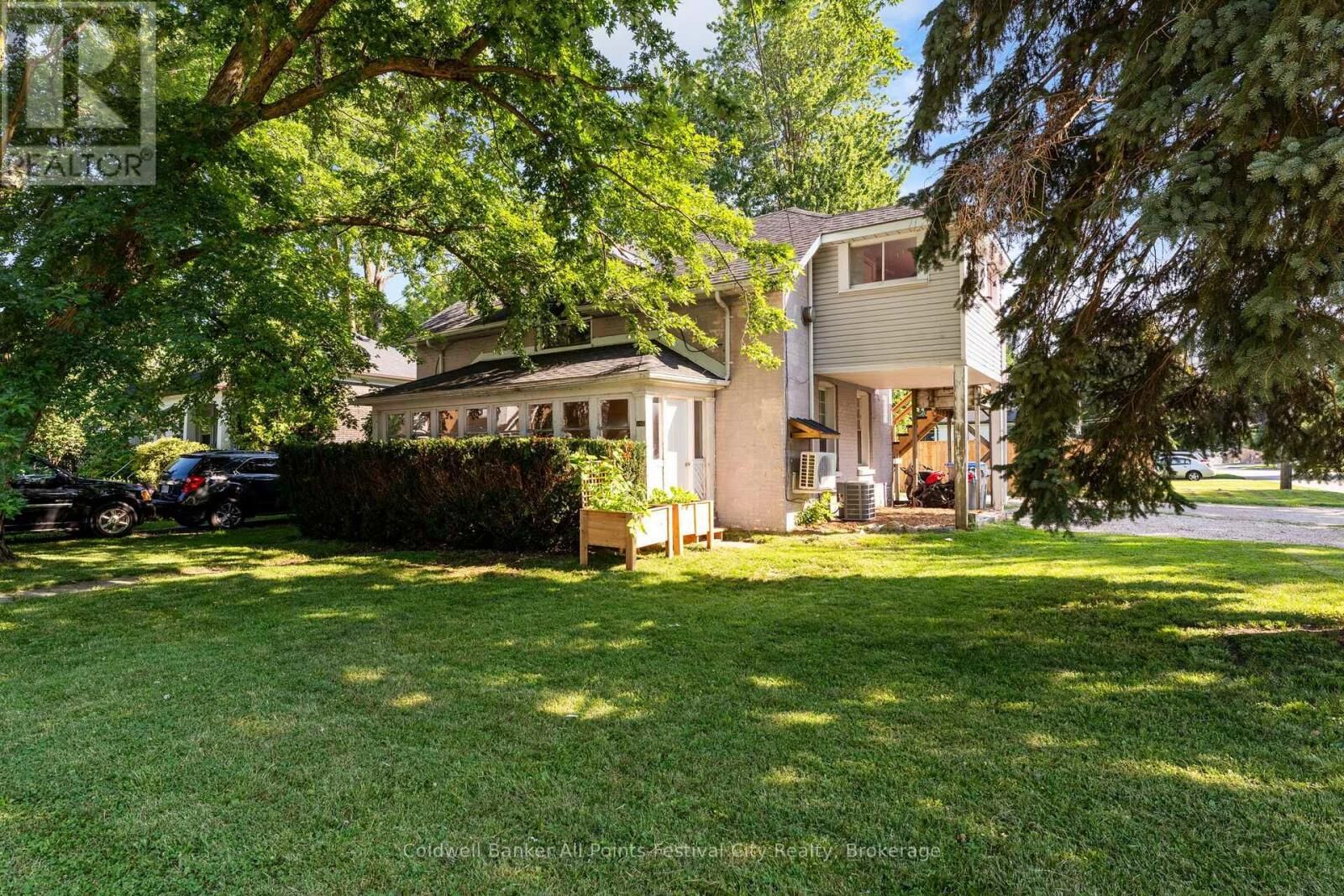 Property Photo: 167 Montreal Street ON N0K 1N0