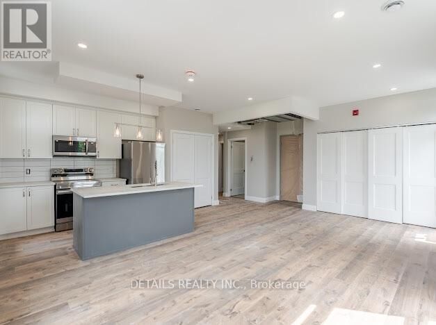 Property Photo: 659 Donat Street 201 ON K1K 3L8