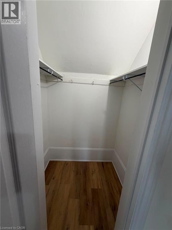 Property Photo:  133 Alfred Street  ON N3S 5G7 