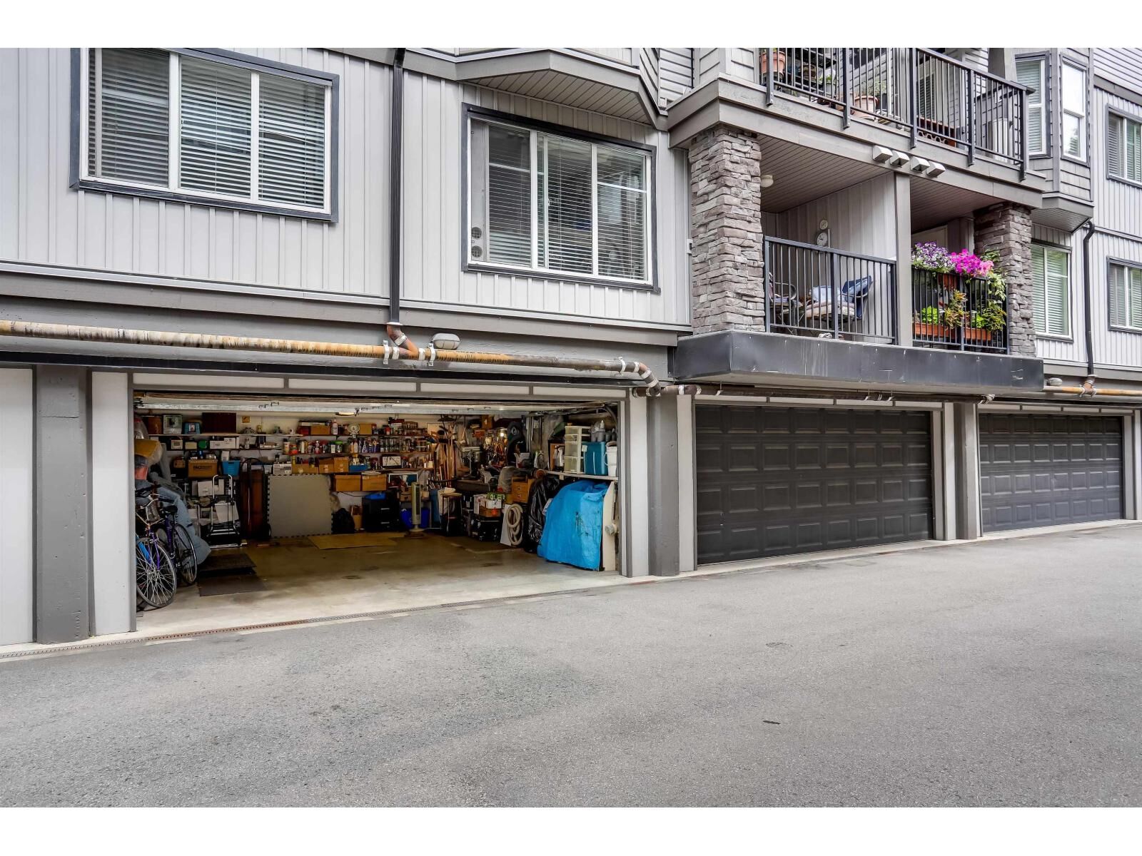 Property Photo: 5474 198 Street 102 BC V3A 1G2
