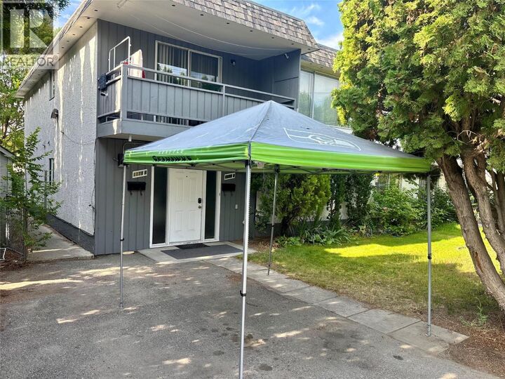 Property Photo: 1175-1179 Raymer Avenue BC V1Y 4Z7