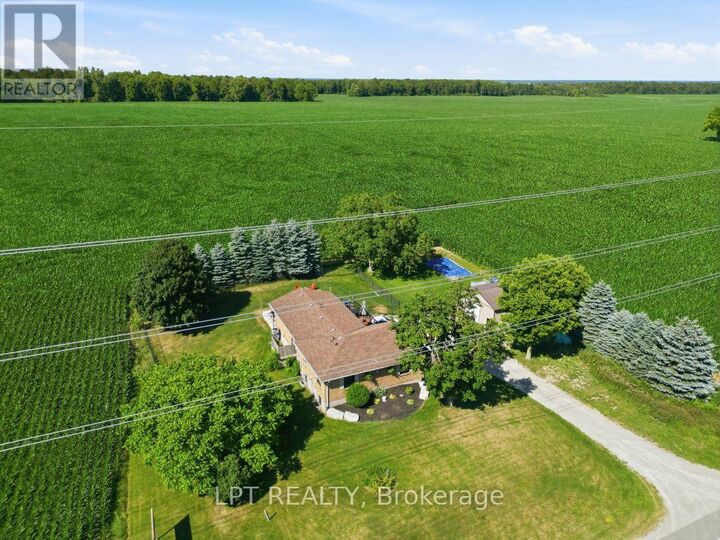Property Photo: 808 Elginfield Road ON N0M 2K0