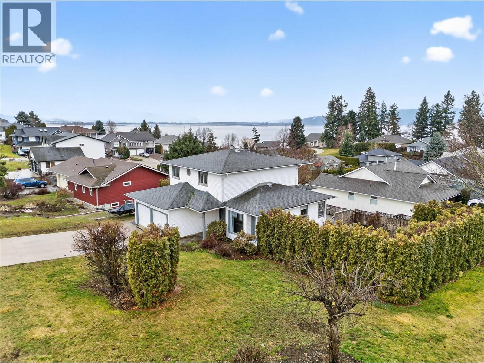 Property Photo: 4851 13 Street Northeast BC V1E 3P1
