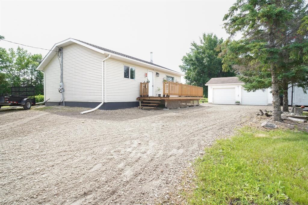 Property Photo:  40020 Mile 69N Road  MB R0E 0C0 