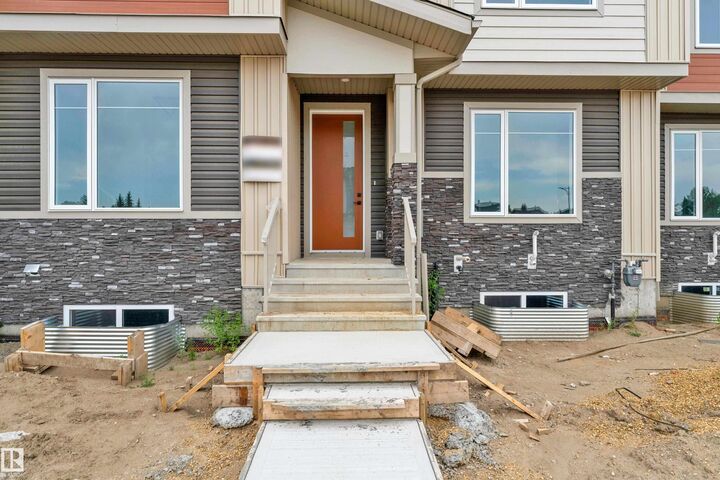 Property Photo: 175 Graybriar Drive AB T7Z 0P3