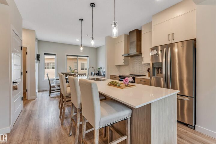 Property Photo: 804 Welsh Drive SW 182 AB T6X 1Y8