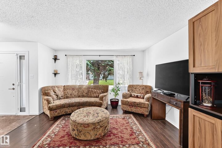 Property Photo: 3724 54 Street AB T9A 2L2