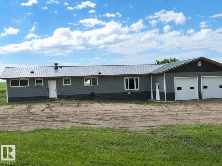 Property Photo:  543016 Rng Rd 122  AB T0B 4K0 