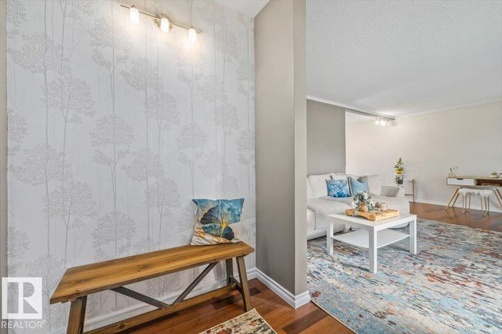 Property Photo:  5507 102A Avenue NW  AB T6A 0R3 