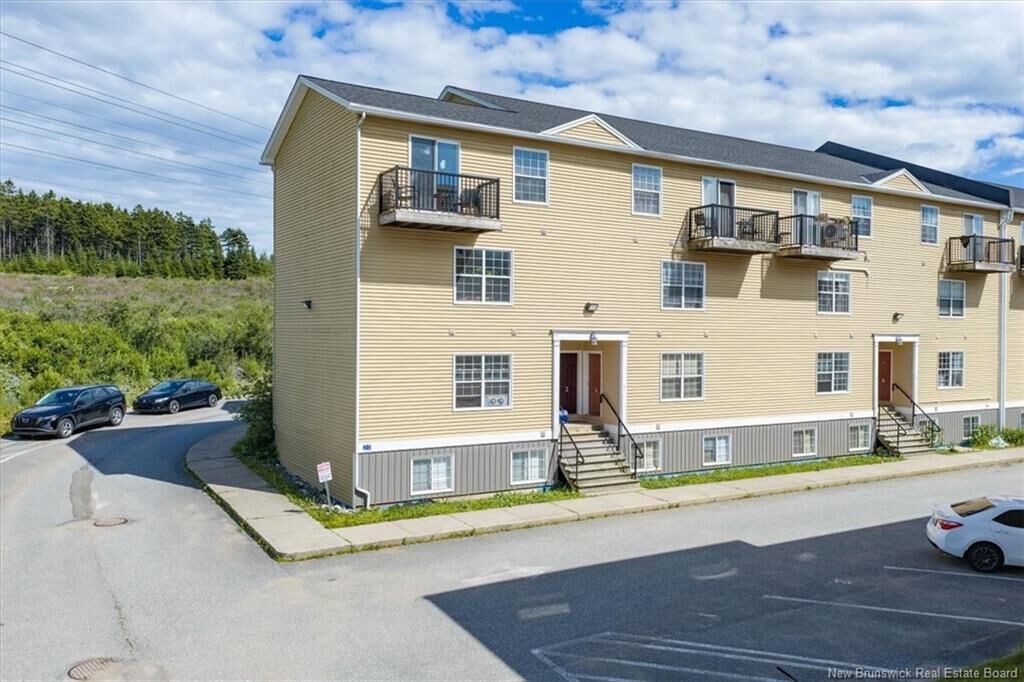 Property Photo: 20 Woodhollow Park 2 NB E2J 0E7