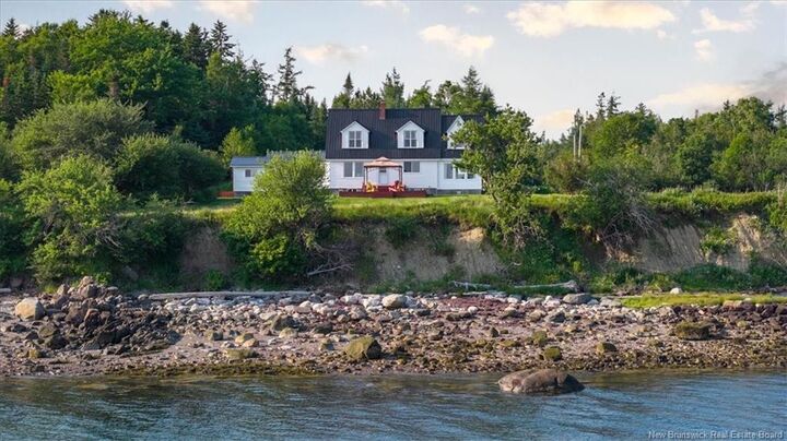 Property Photo: 280 Holts Point Road NB E5B 3N4