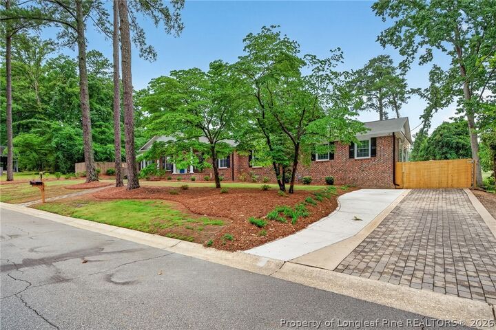 Property Photo: 335 Oberlin Court NC 28303