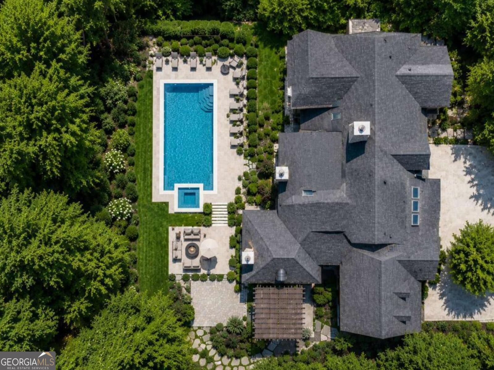 Property Photo:  366 Blackland Road NW  GA 30342 