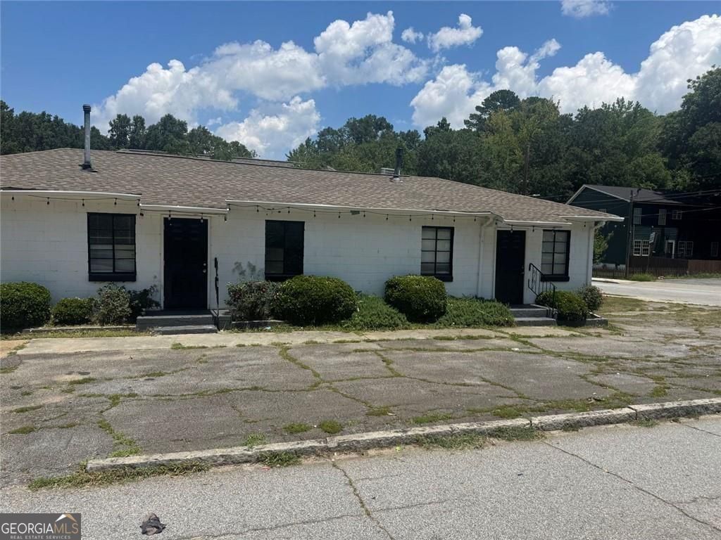 Property Photo:  985 Oakland Drive SW  GA 30310 