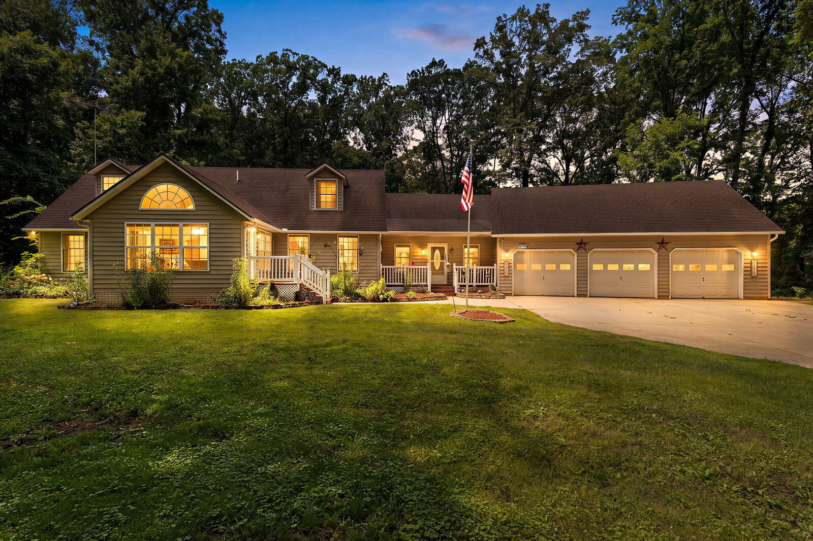 Property Photo:  2530 S 400  IN 46350 