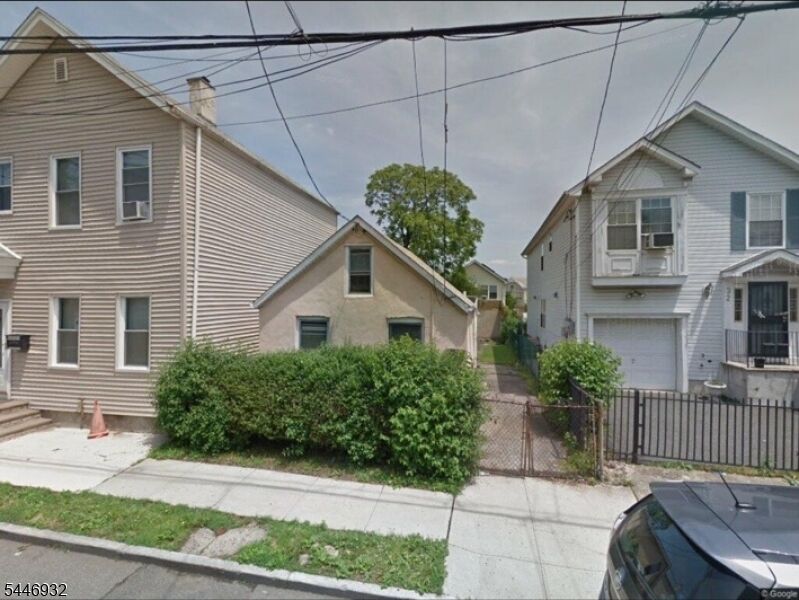 Property Photo:  34 Holland St  NJ 07103 