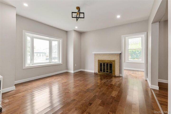 Property Photo: 8492 Homelawn Street NY 11432