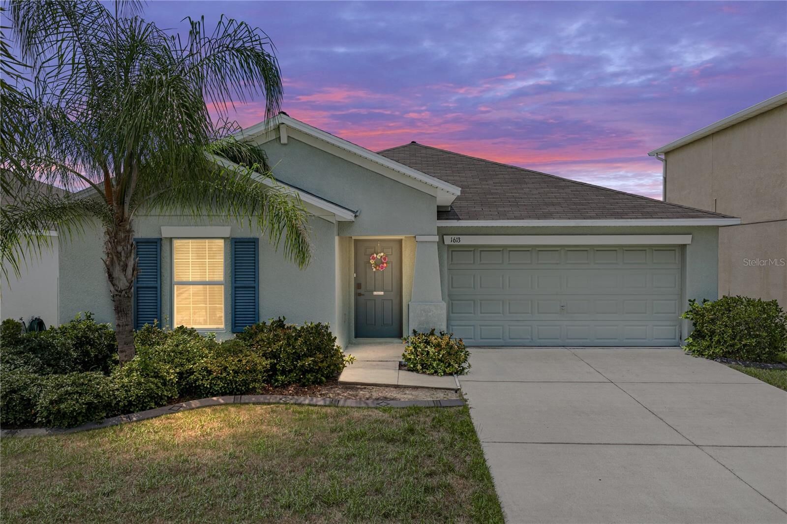 Property Photo: 1613 Redmond Brook Lane FL 33570
