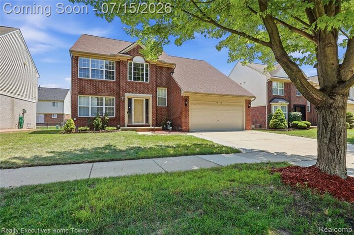 Property Photo:  38206 Brook Drive  MI 48312 1409 