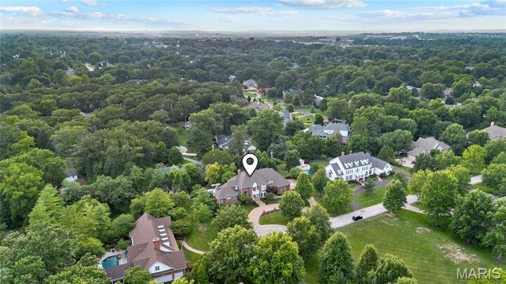 Property Photo: 41 Manderleigh Estate MO 63131