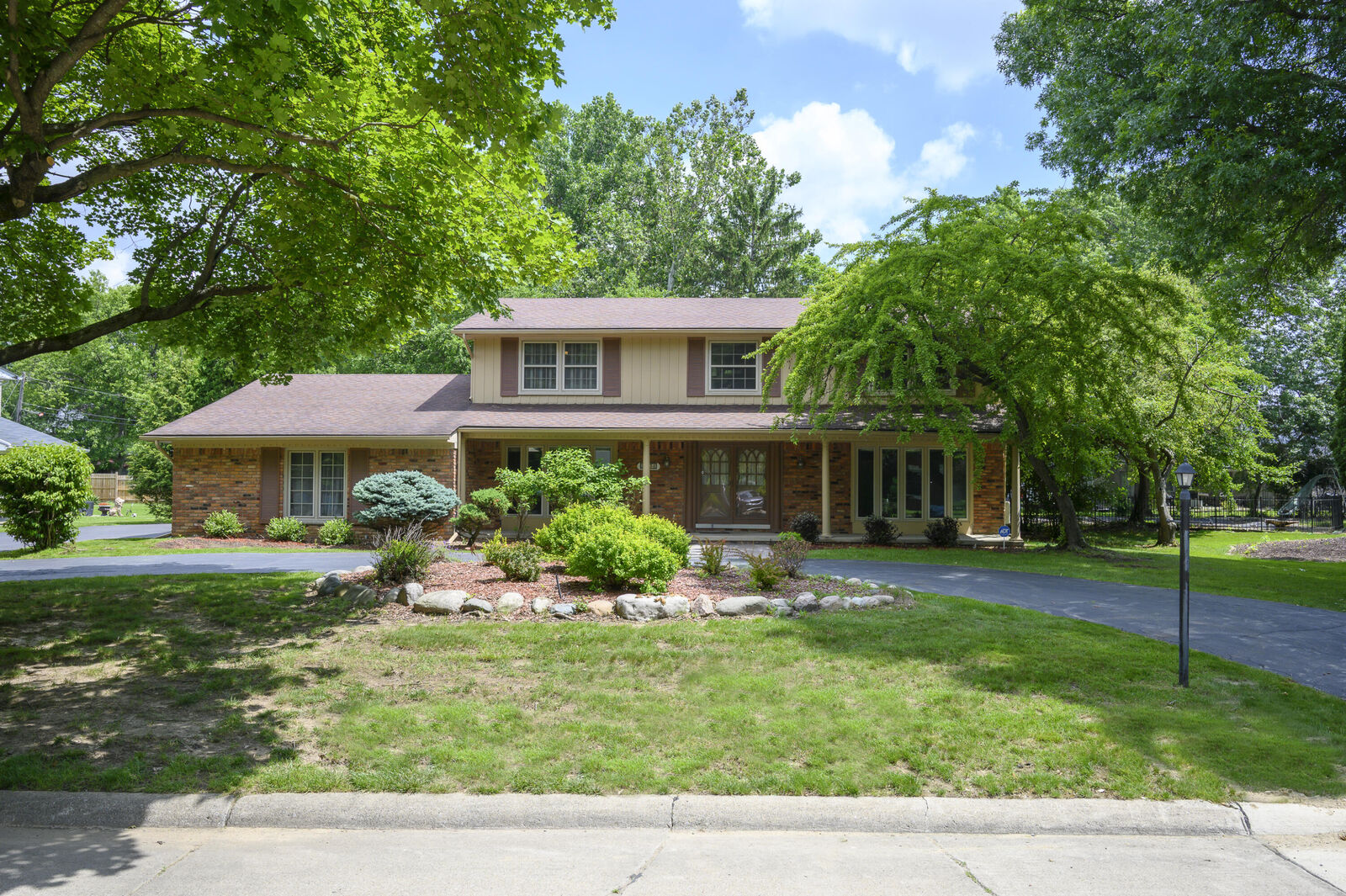 Property Photo:  28550 Tavistock Trail  MI 48034 