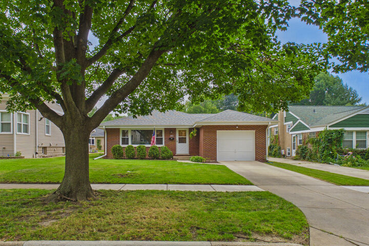 Property Photo: 203 S Edward Street IL 60056