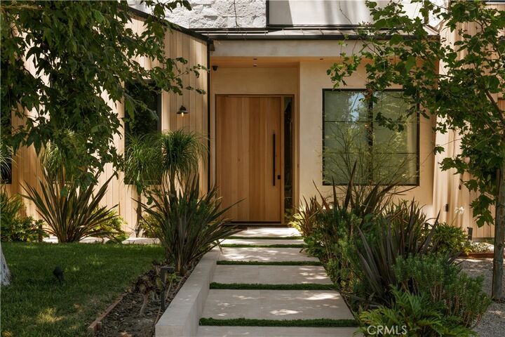 Property Photo:  11937 Addison Street  CA 91607 