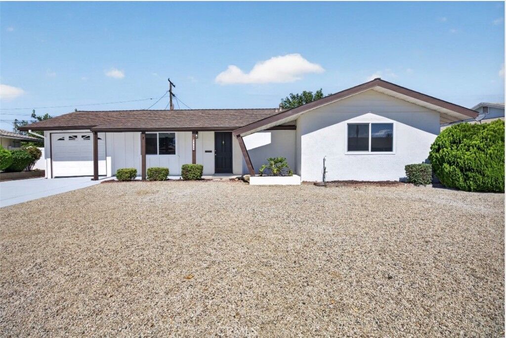 Property Photo: 28839 Carmel CA 92586