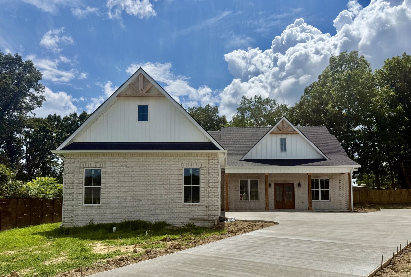 Property Photo: 119 Settlers Trce TN 37388