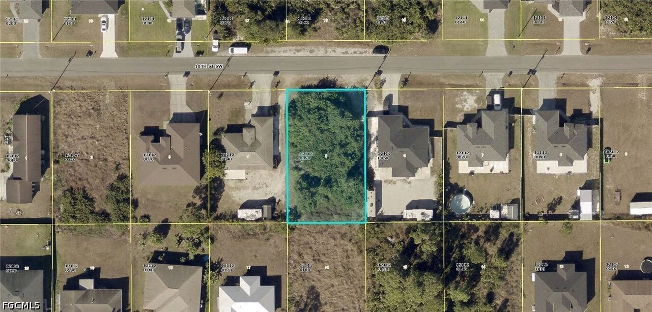 Property Photo: 2611 10th Street SW FL 33976