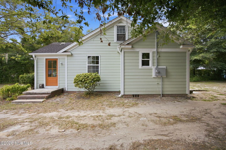 Property Photo:  2113 Princess Place Drive  NC 28405 