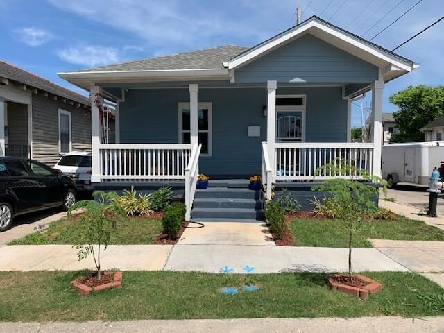 Property Photo:  8601 Apricot Street  LA 70118 